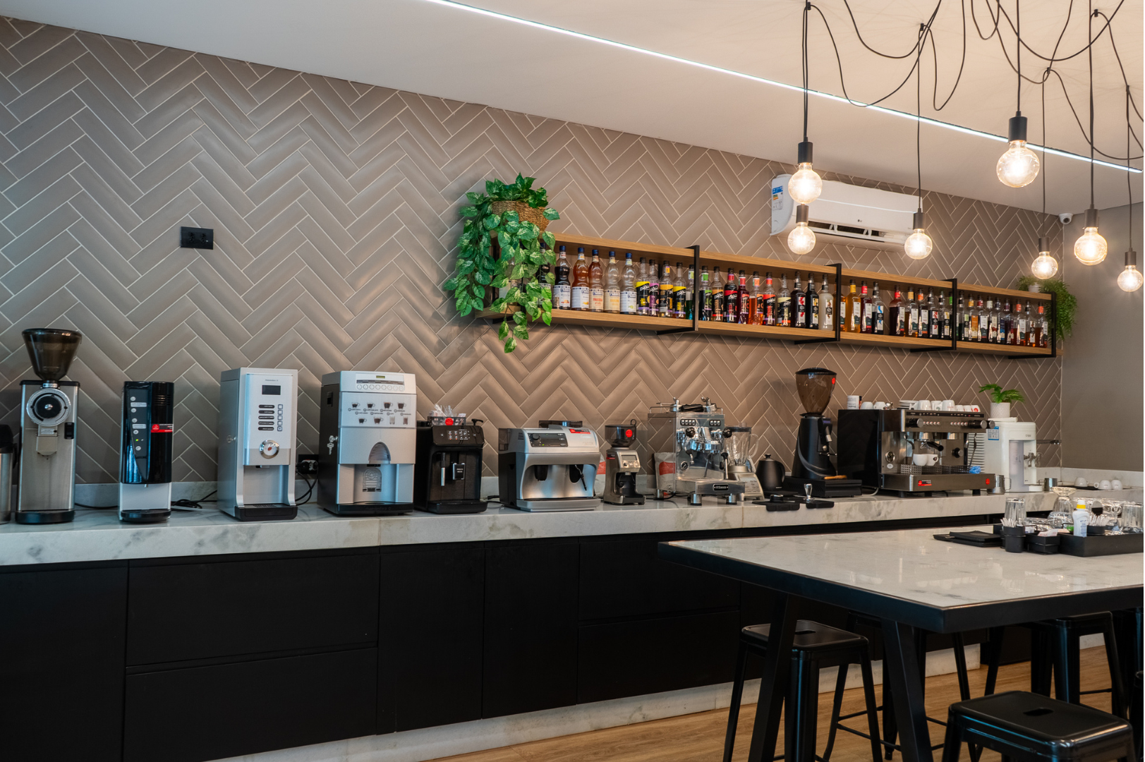 maquinas-de-cafe-amiste-maringa