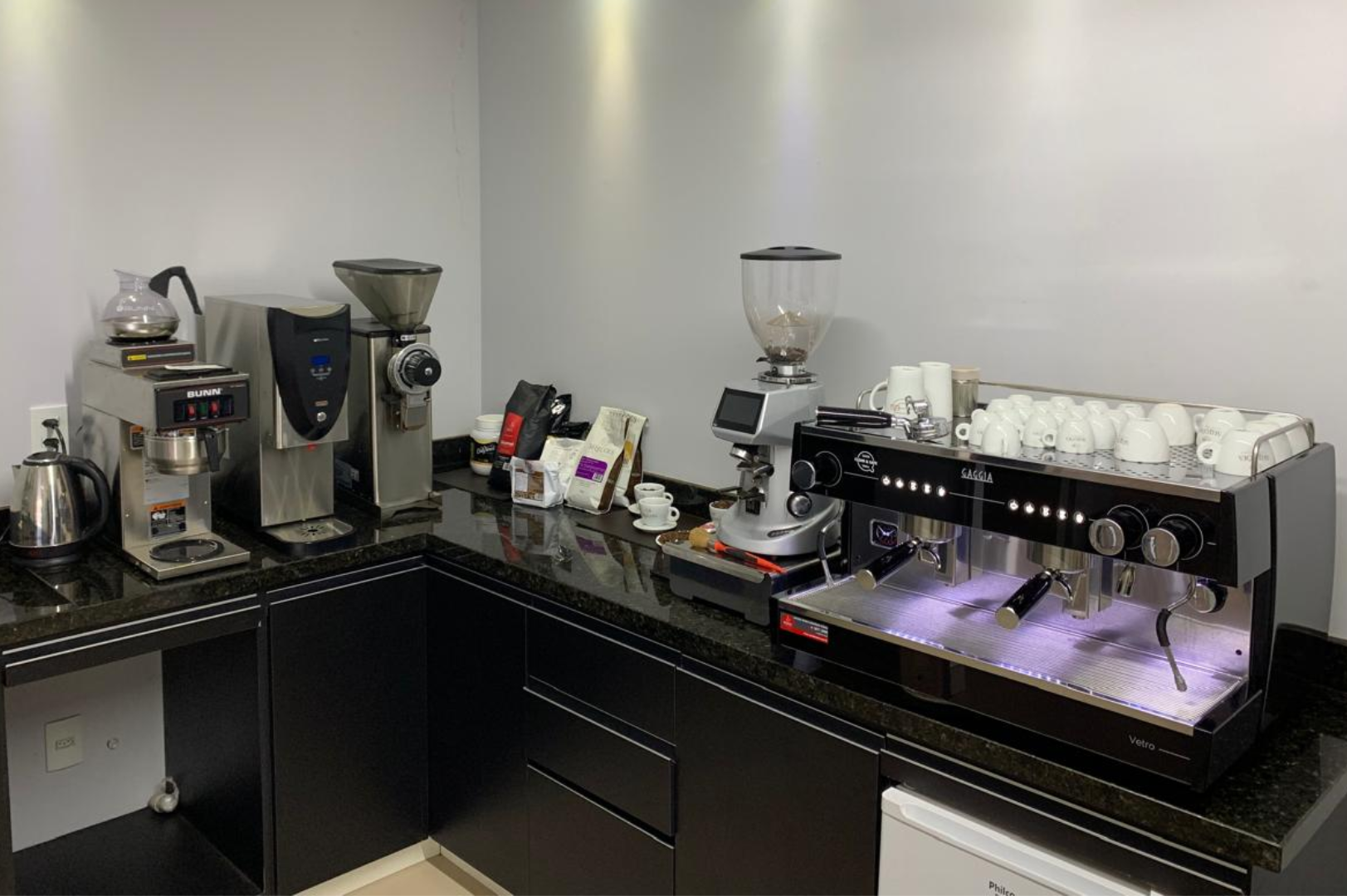 showroom-brasilia-amiste-cafe